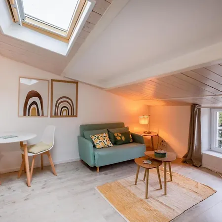 Charming Bright In The Heart Of The La Rochelle (Charente-Maritime)